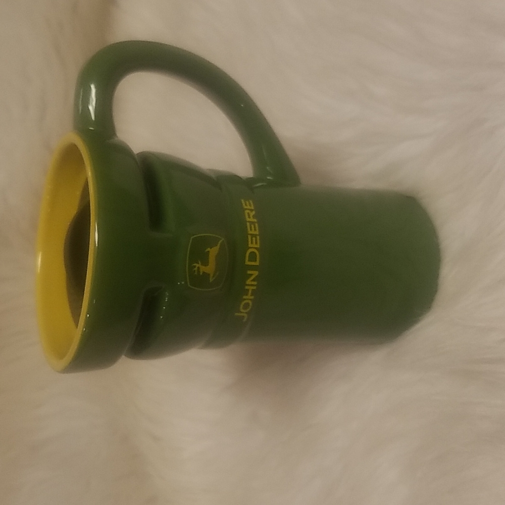 JOHN DEERE COFFEE MUG